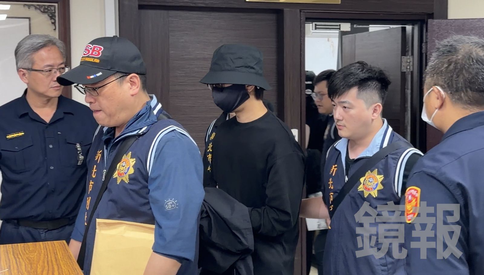 快訊／閃兵4星移送新北檢　陳柏霖、修杰楷、書偉、小杰上銬畫面曝