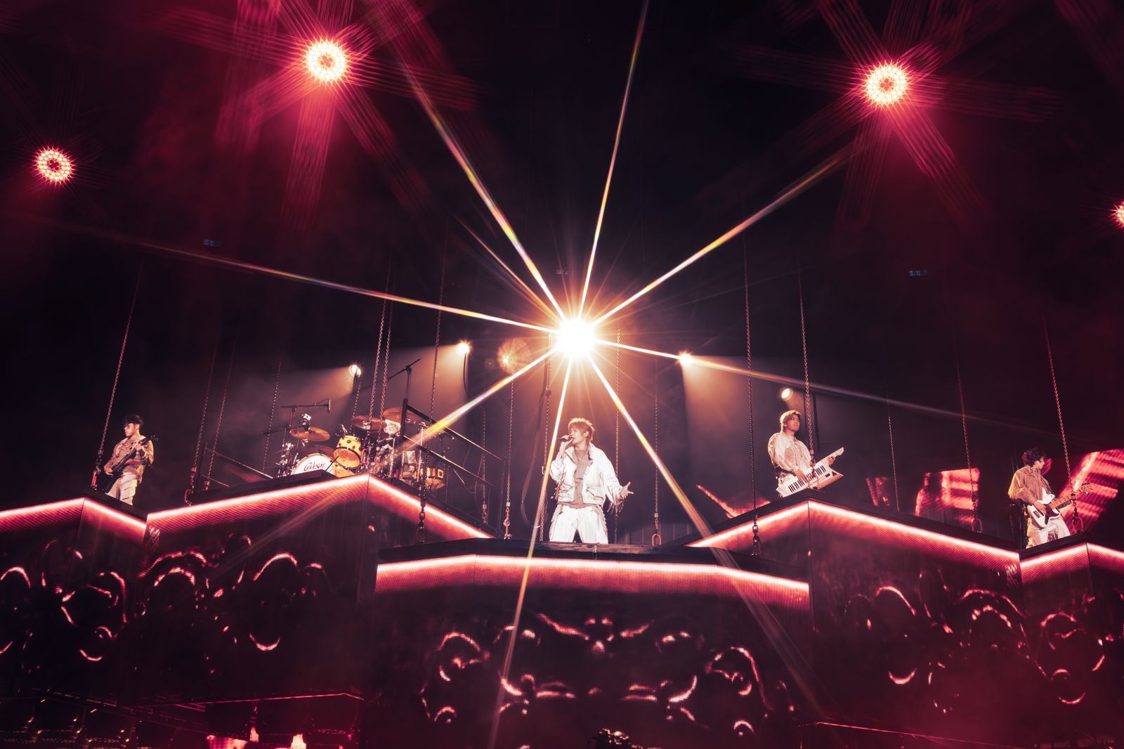 八三夭突宣布喜訊！預告明年「成年」：要做一些荒腔走板的事