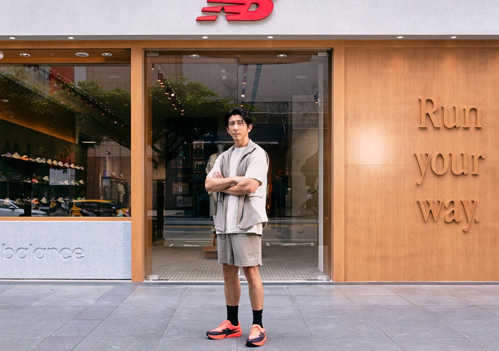 杰楷出席 NB RUN 運動體驗店被問到三峽車禍感到心疼。New Balance提供