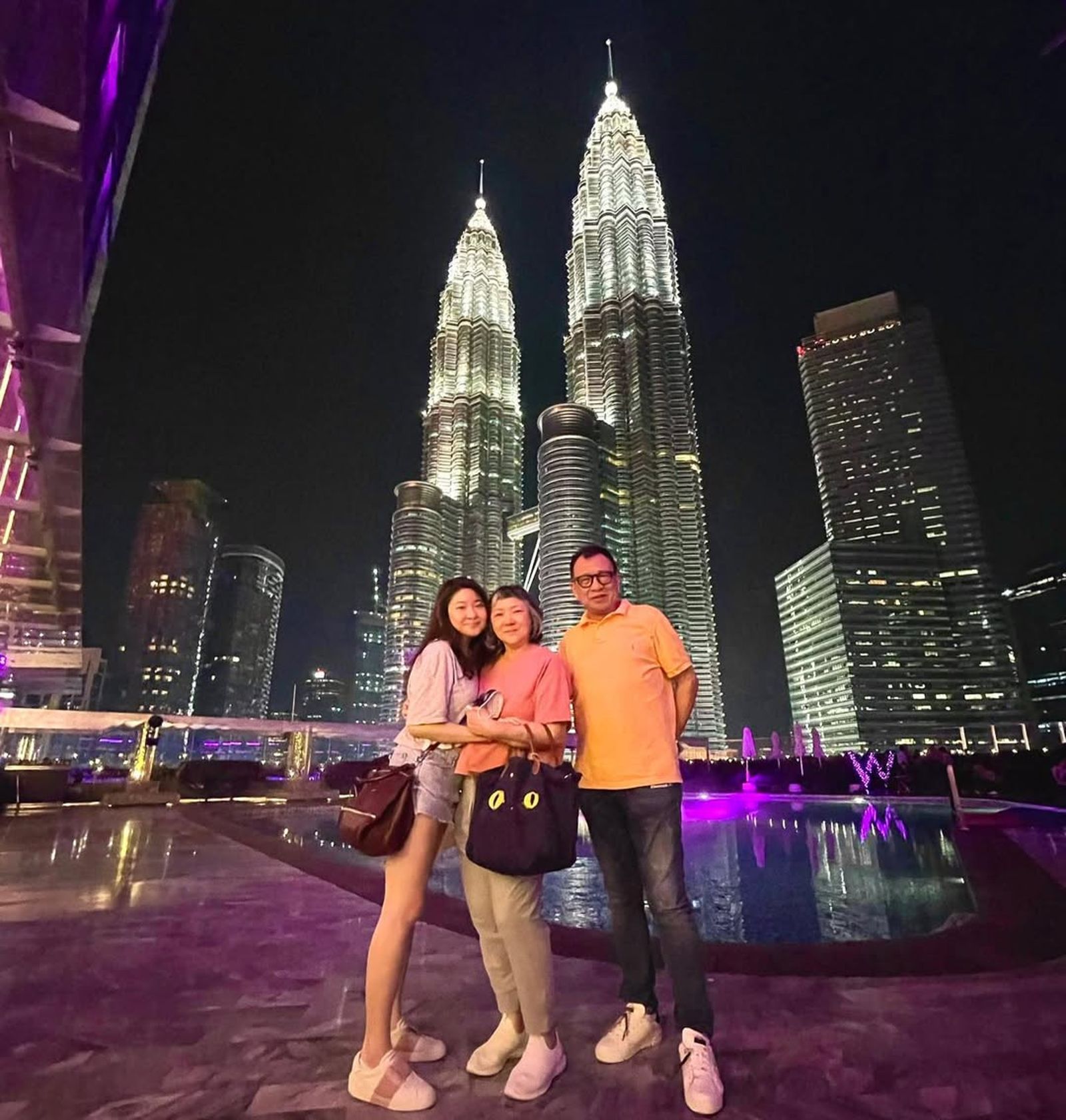 許紹雄和妻女的感情深厚。翻攝IG@benz_hui