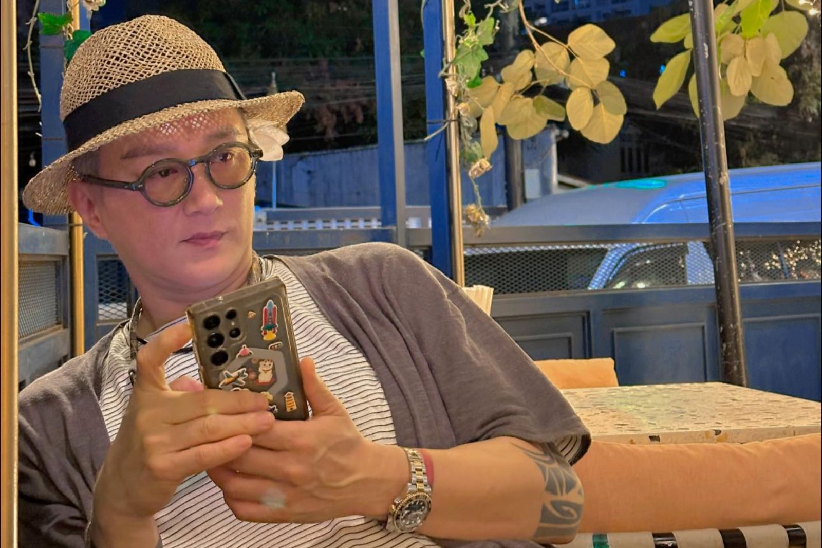 何篤霖火大開罵！親哥打球當場倒地「斷指警忍痛CPR」搶命　怒轟兄長「不負責任」