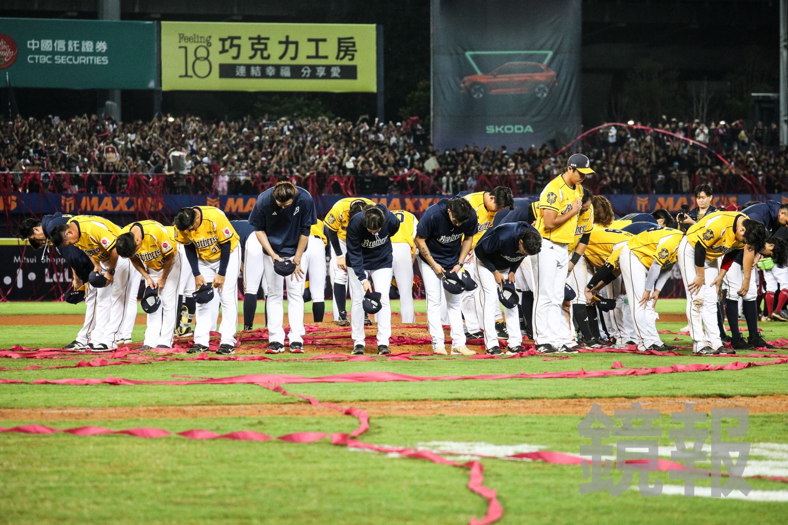 中信兄弟無緣連霸!平野惠一扛全責 象迷加油聲震撼人心世界第一