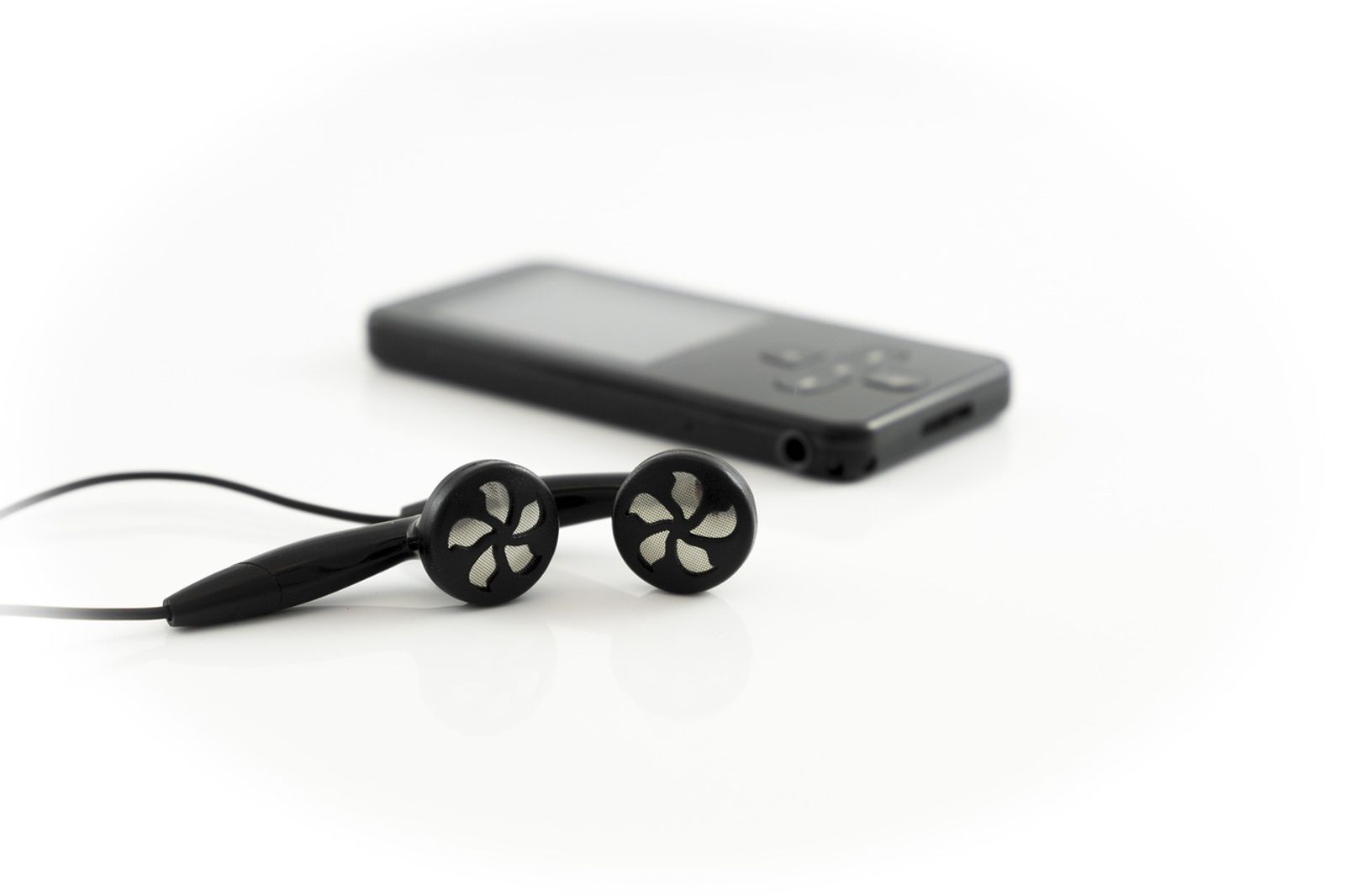 讓女兒畢旅帶「收藏20年mp3」　媽媽被網友罵爆