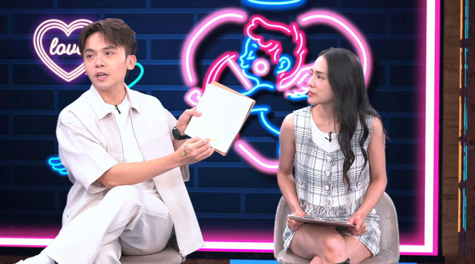 熊熊前男友送「桃紅色」名牌風衣引發2人爭吵　「直男自以為貼心」令人崩潰