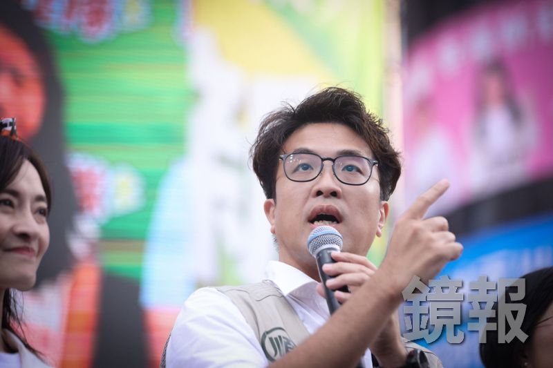 《豆腐媽媽》客串喊卡！沈伯洋深夜吐心聲「沒有演出計畫」　無緣劇本內容曝光