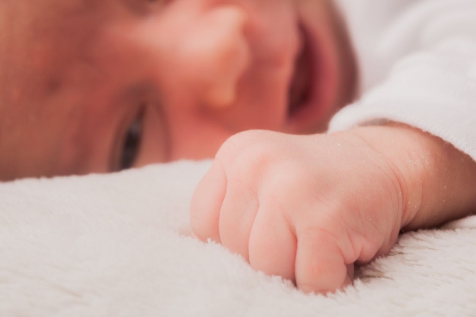 寶寶出院「臍帶莫名消失」！家長控護理人員疏失遭炎上
