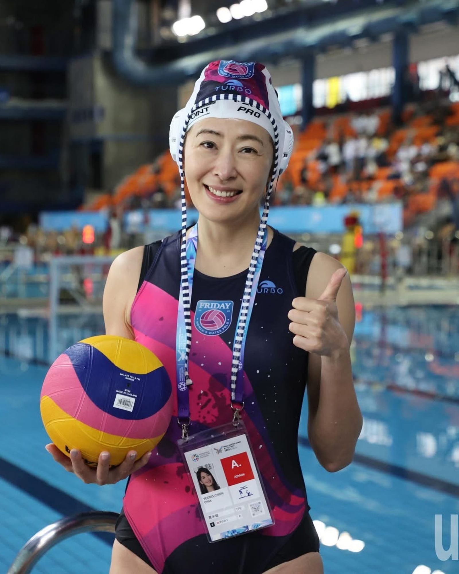 賈永婕才剛完成美國大聯盟的開球儀式，隔天馬上投入比賽。翻攝賈永婕的跑跳人生臉書