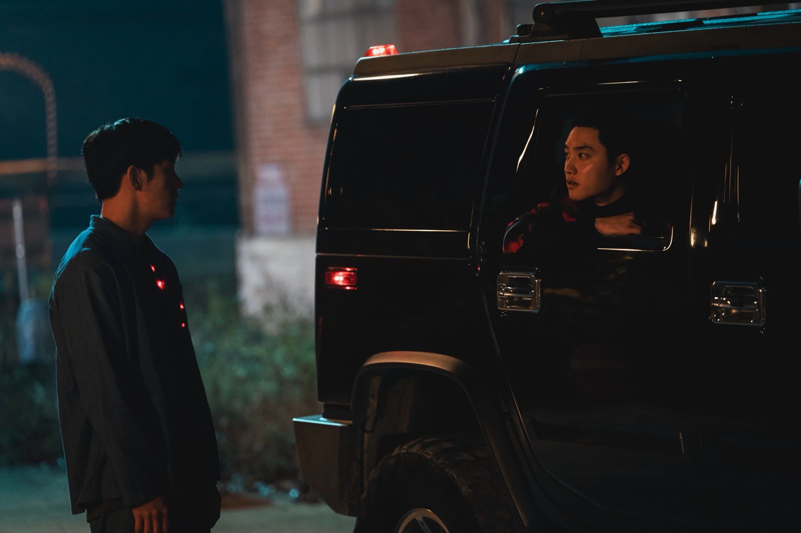 都敬秀（右）與池昌旭劇中正面交鋒。Disney+提供