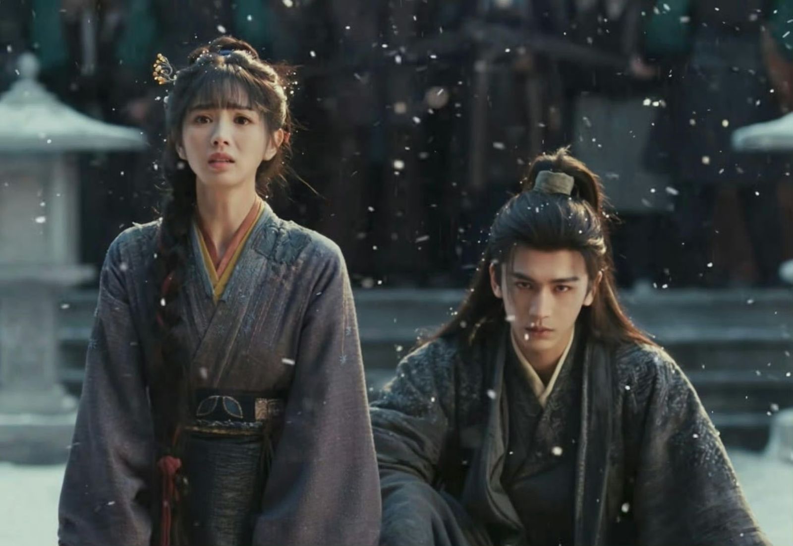 張凌赫(右)與田曦薇在《逐玉》中的角色用微博分享心情。翻攝微博