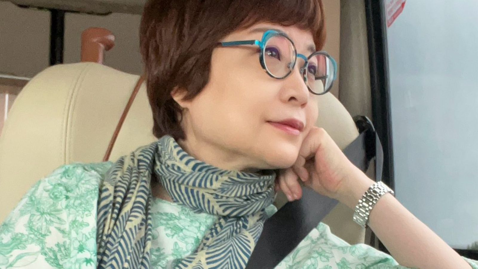 作家張曼娟新疆旅遊！無敵美景「1晚僅5千」　她遭酸民攻擊回應了