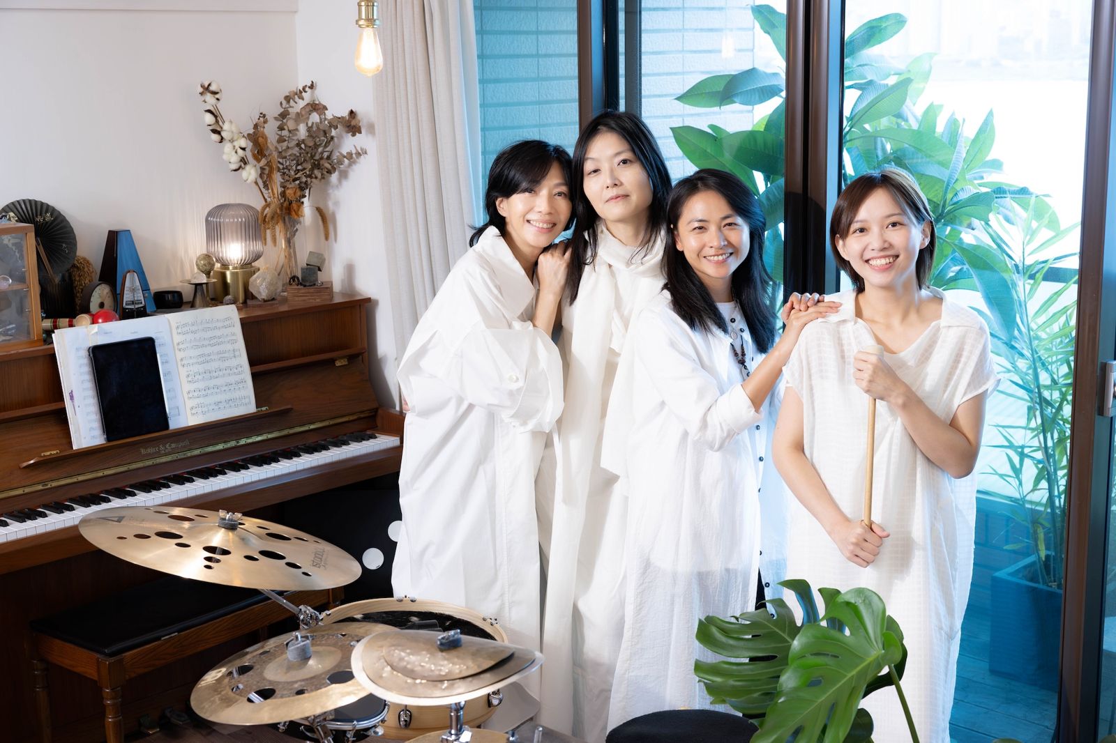 只拿麥克風被虧「最弱」！萬芳1/18開唱變壯女　認遭團員狠改神曲