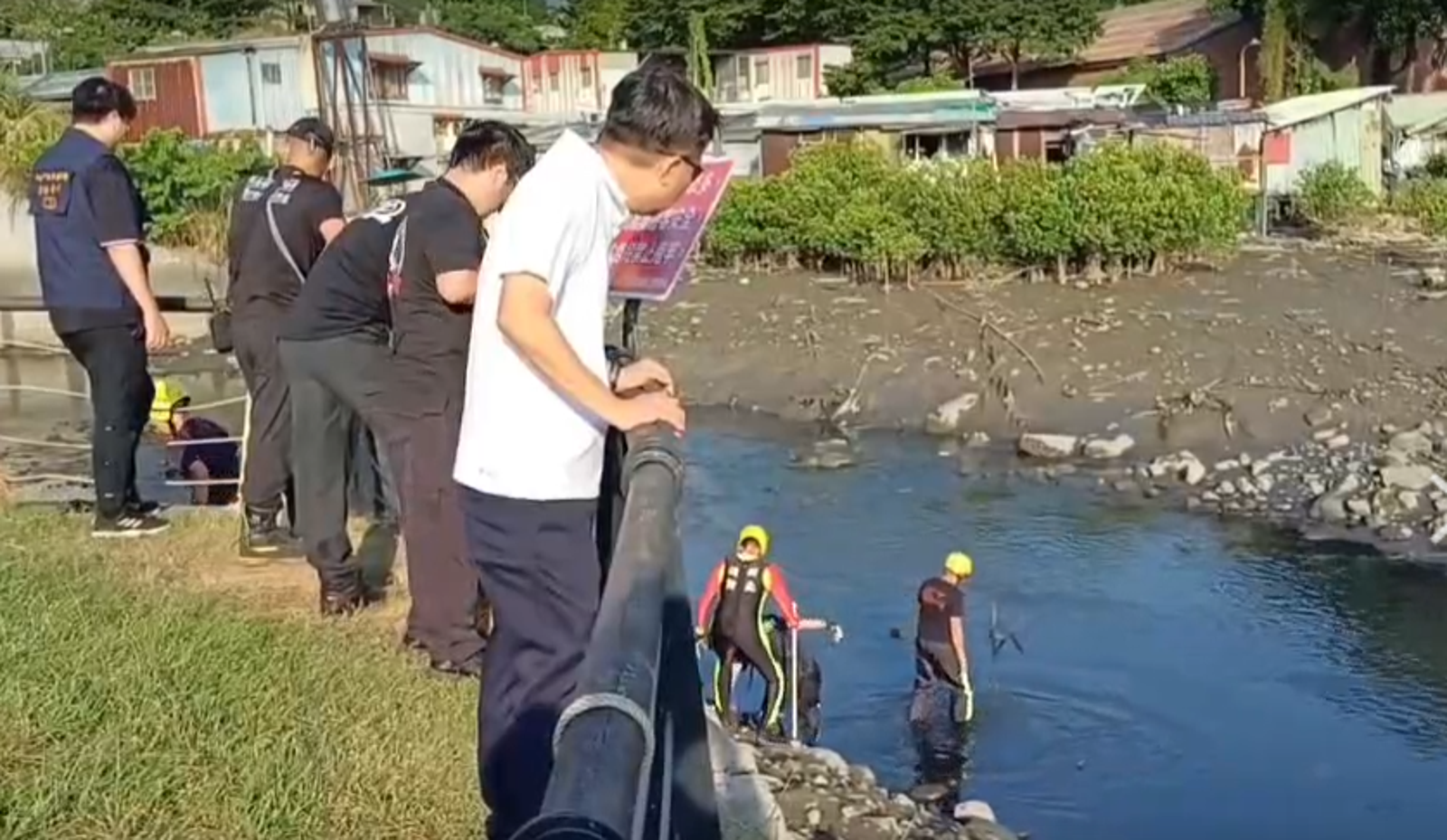淡水媳婦驚見「婆婆猝死在床上」當下慌了！　行李箱裝屍丟紅樹林