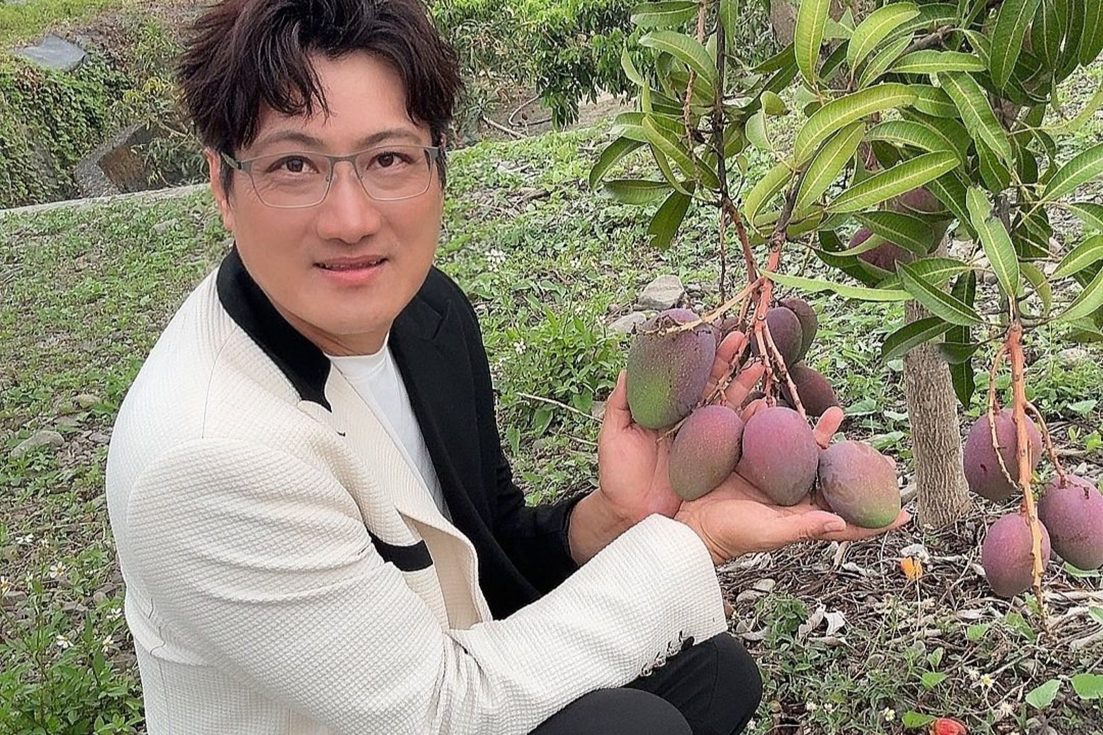 背債2300萬拼翻身!「芒果王子」驚傳妻帶子路邊尿尿 本人親吐真相