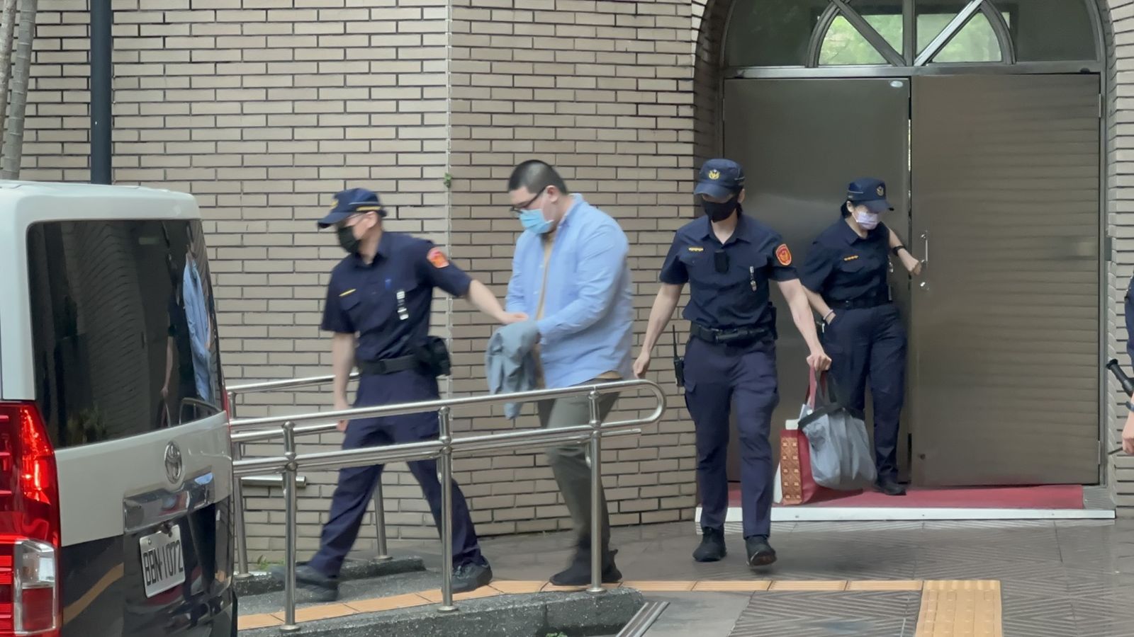 台通緝犯命喪異鄉!唯一返台共犯辯受脅交槍 檢轟「聽命非免死金牌」