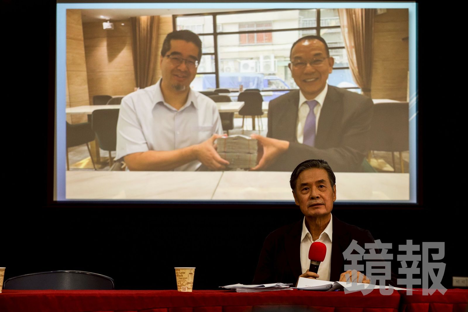金溥聰公布蕭旭岑「手捧現金」照片質疑未入帳 台商韓螢煥:我不知道