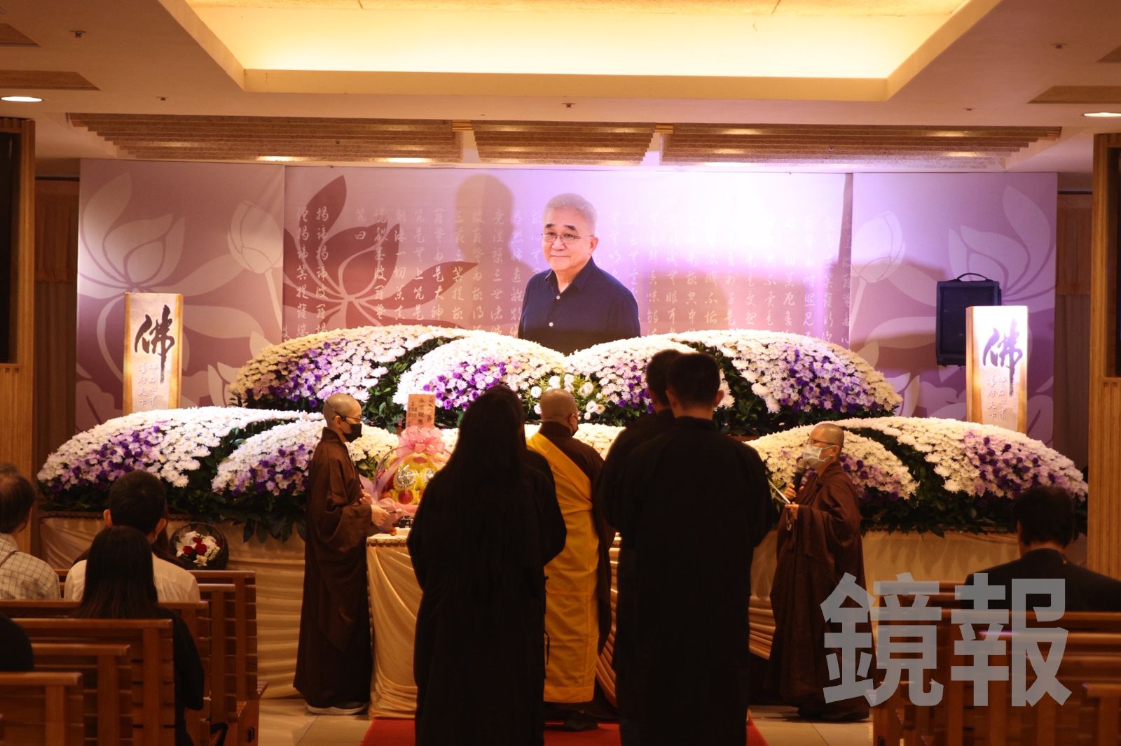 83歲名導王時政「溫暖笑容」遺照曝光!《百戰百勝》魔王現身送別 劉尚謙憶40年交情:邊導戲邊比自由式