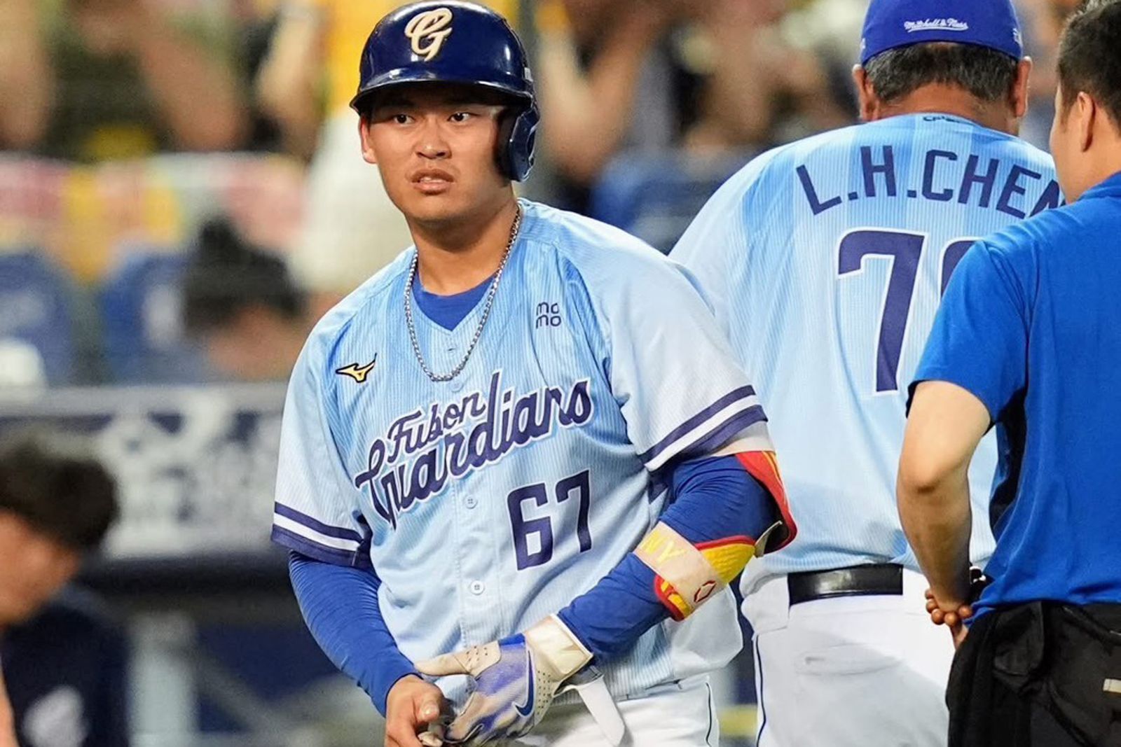 中職／剛復出又進手術房　辛元旭右手指骨折