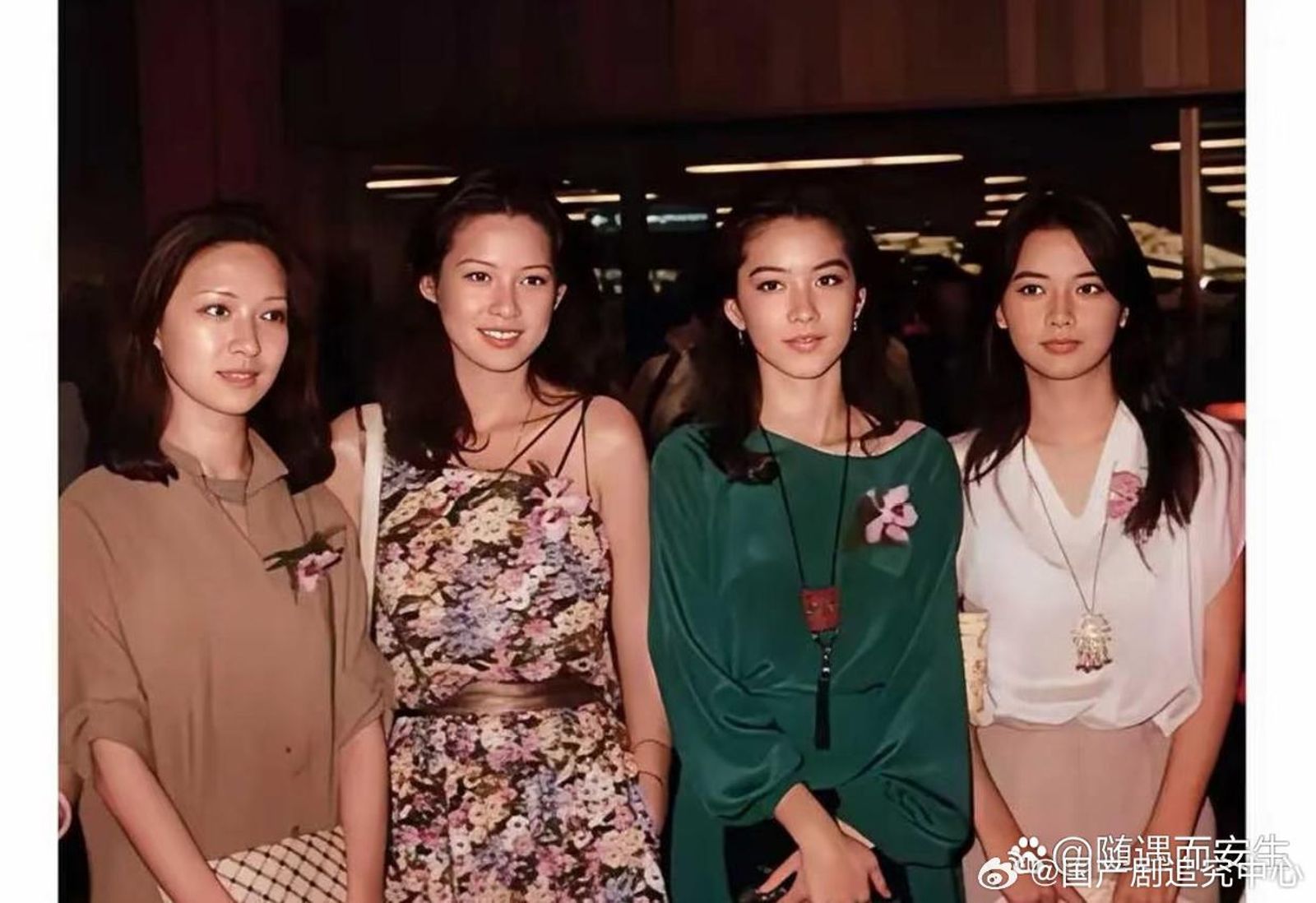 胡因夢（左起）、周丹薇、林青霞、胡慧中當年被稱為「台灣四大美女」。翻攝微博