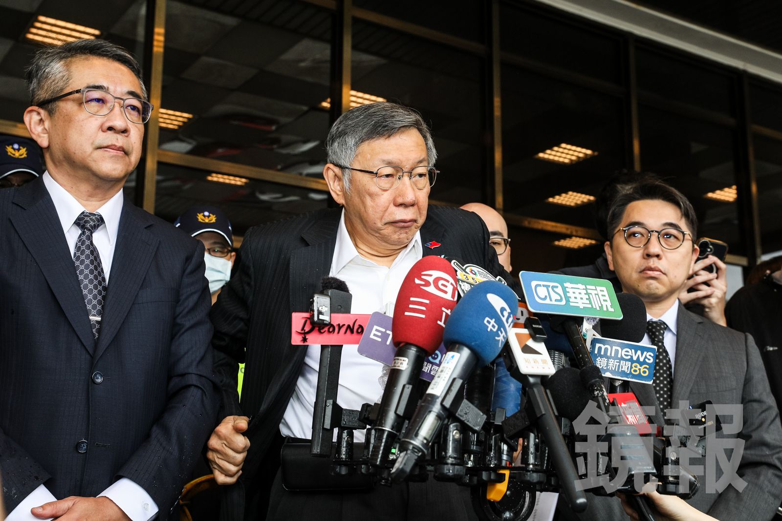 宣判日前一天返台!柯文哲「為兒畢典」盼暫解境管 北檢表態函覆法律意見