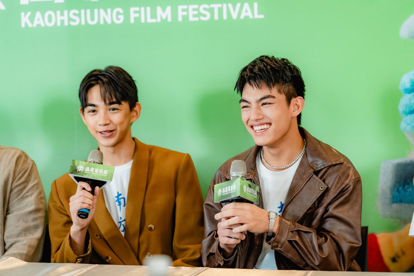 演員陳玄力(左)是明華園成員,溫傑恩則被稱為木柵高爾宣。高雄電影節提供