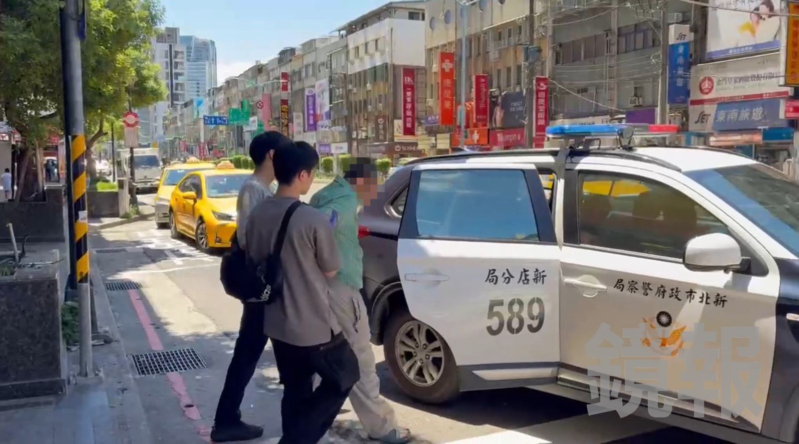 涉嫌縱火的陳姓男子上午被警方緝捕到案。翻攝畫面