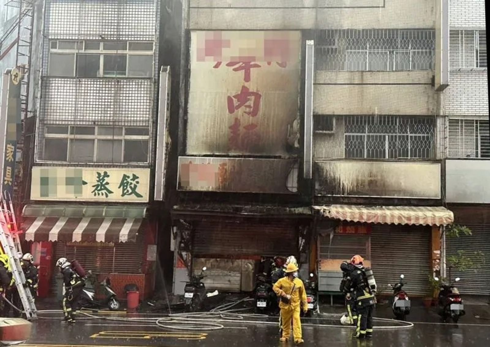 老牌牛肉麵店付之一炬！　在地人遺憾：從小吃到大的好味道