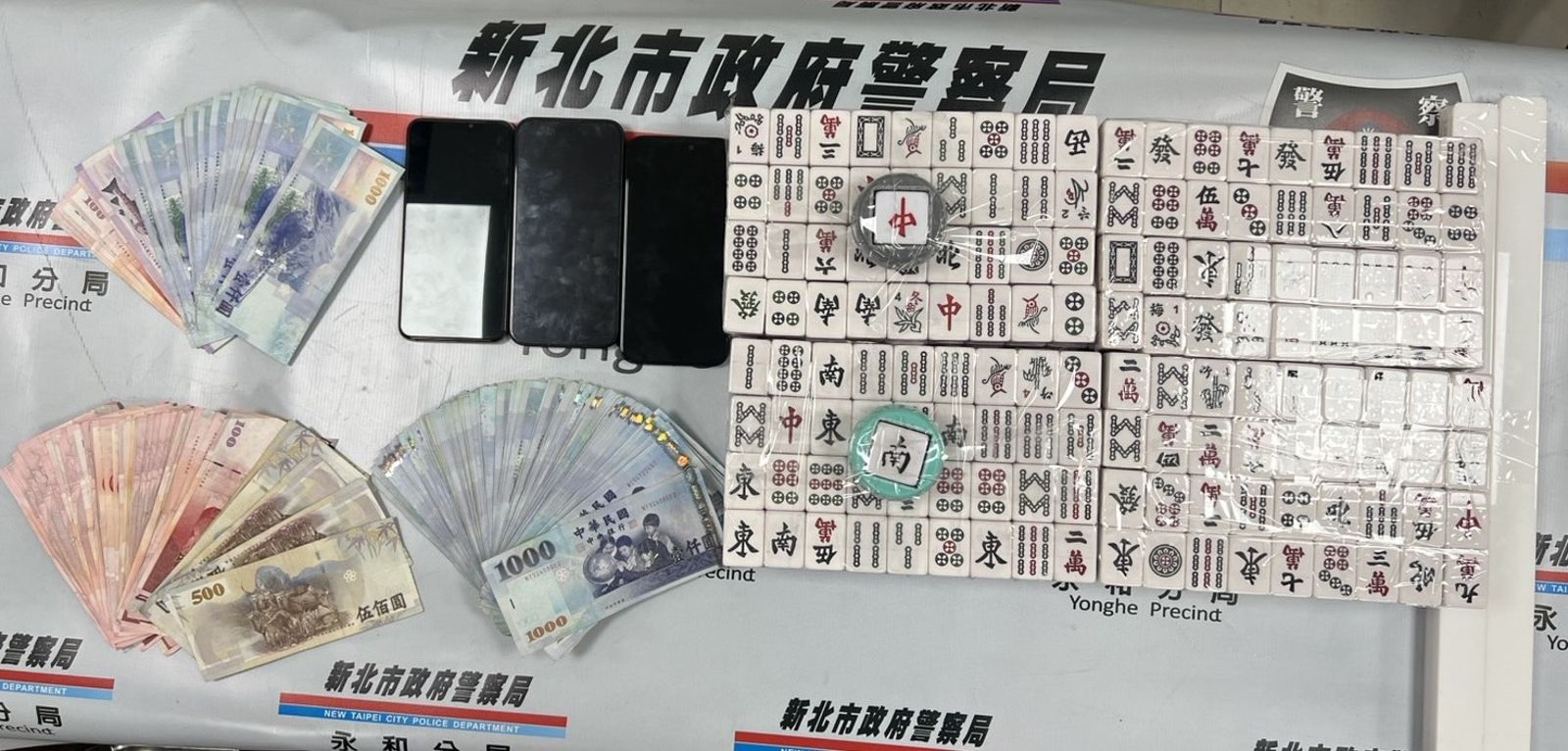 警抄賭場2桌麻將9個人打?最衰賭客是他 「現場排隊」牌都沒摸到就被抓走了