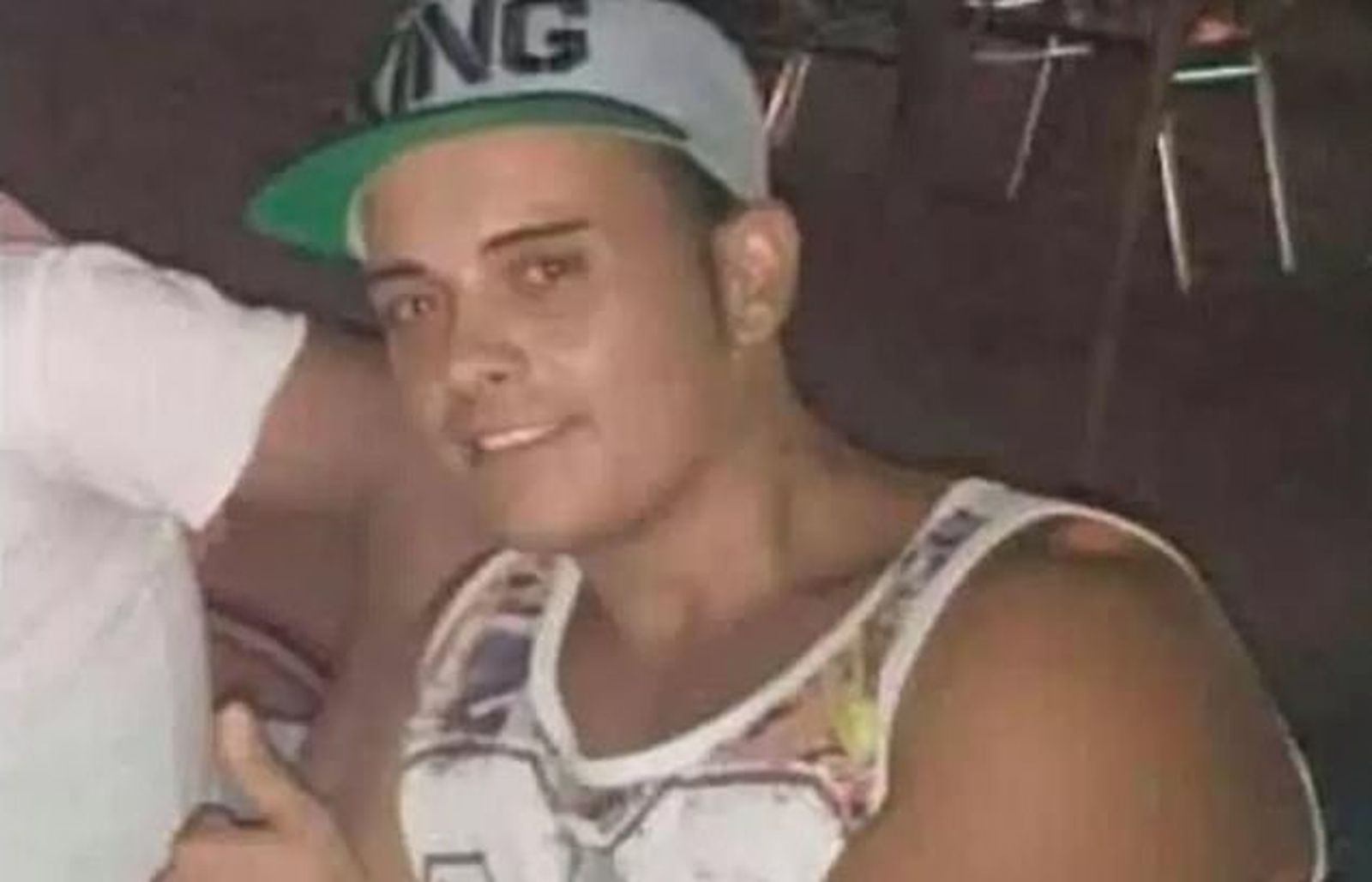 網紅為賺抖內玩「極限挑戰」喝威士忌+古柯鹼　直播中暴斃！