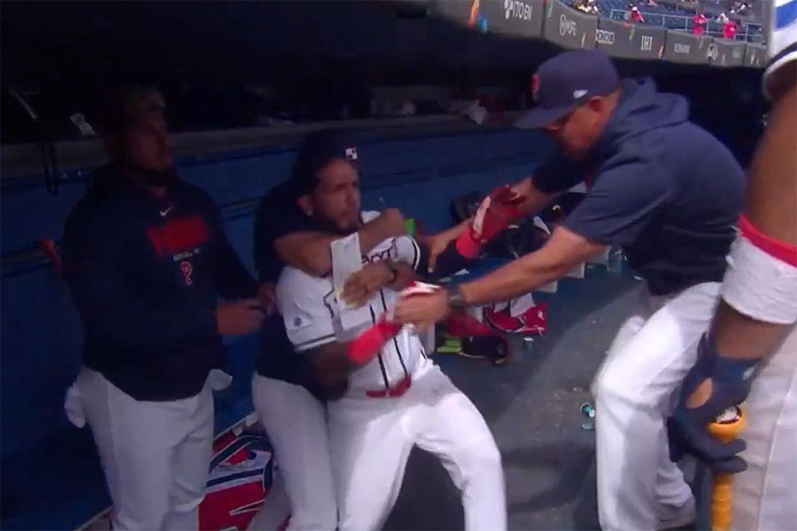 WBC巴拿馬遭淘汰爆內鬨 前大聯盟選手休息區怒嗆總教練