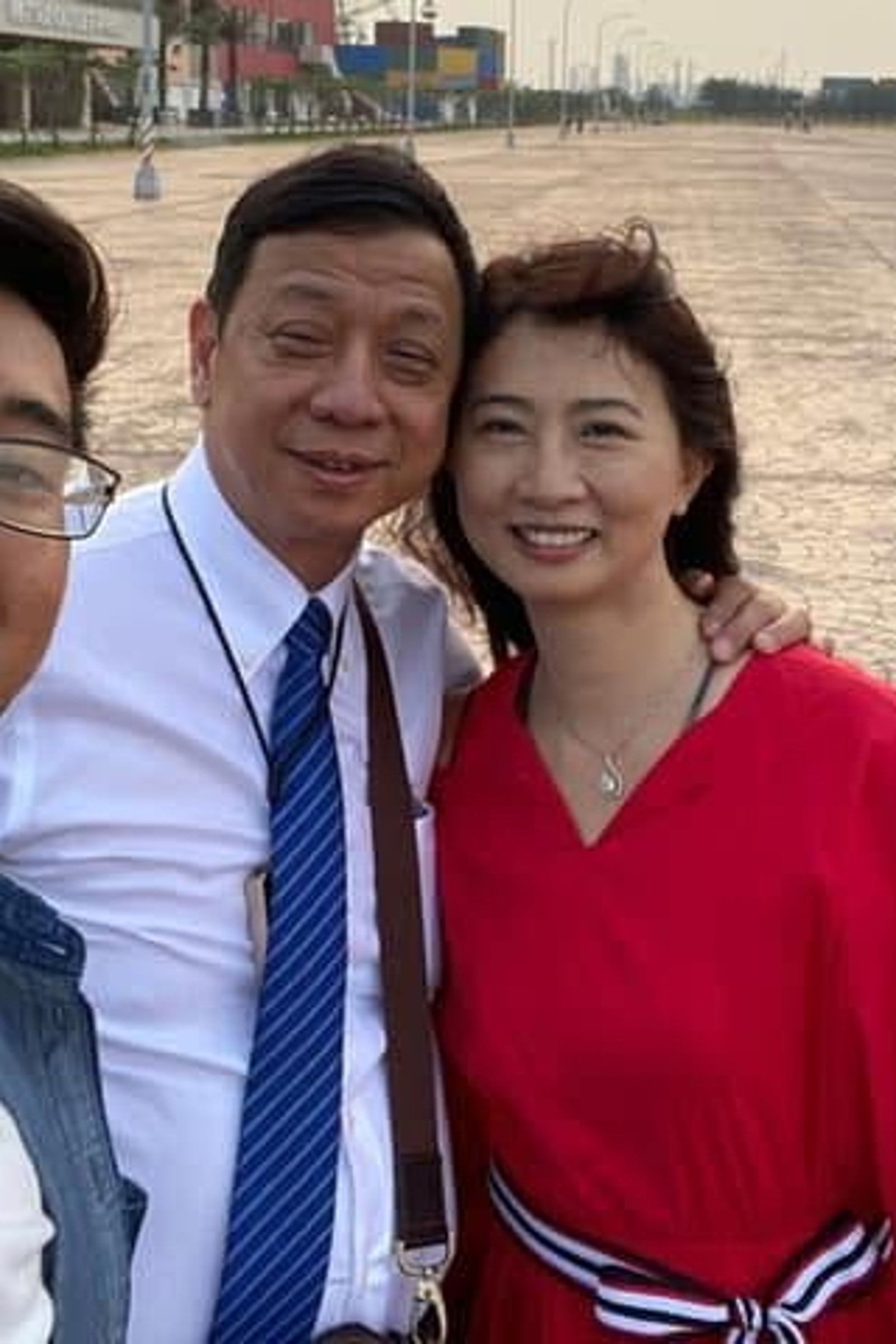 國民黨屏東縣議員宋麗華與夫婿鄭任祐。翻攝fb屏東縣議員宋麗華