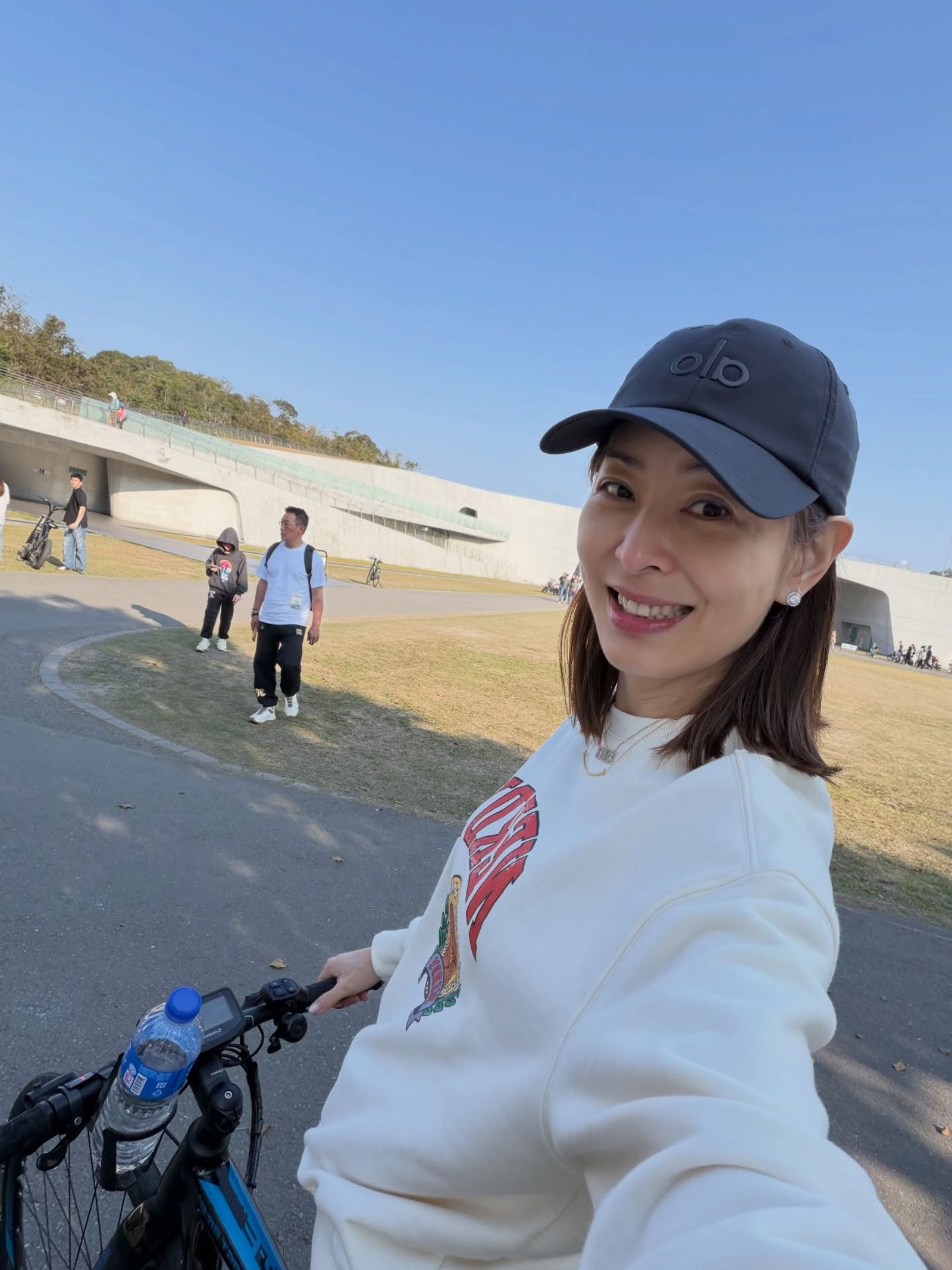 賈永婕在不同角色間切換。翻攝賈永婕臉書