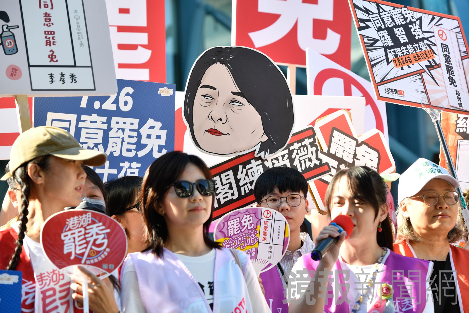 罷團發現，宣講時只要講到「王鴻薇動到消防預算」，就可以吸引民眾目光，。（資料照片／李智為攝）