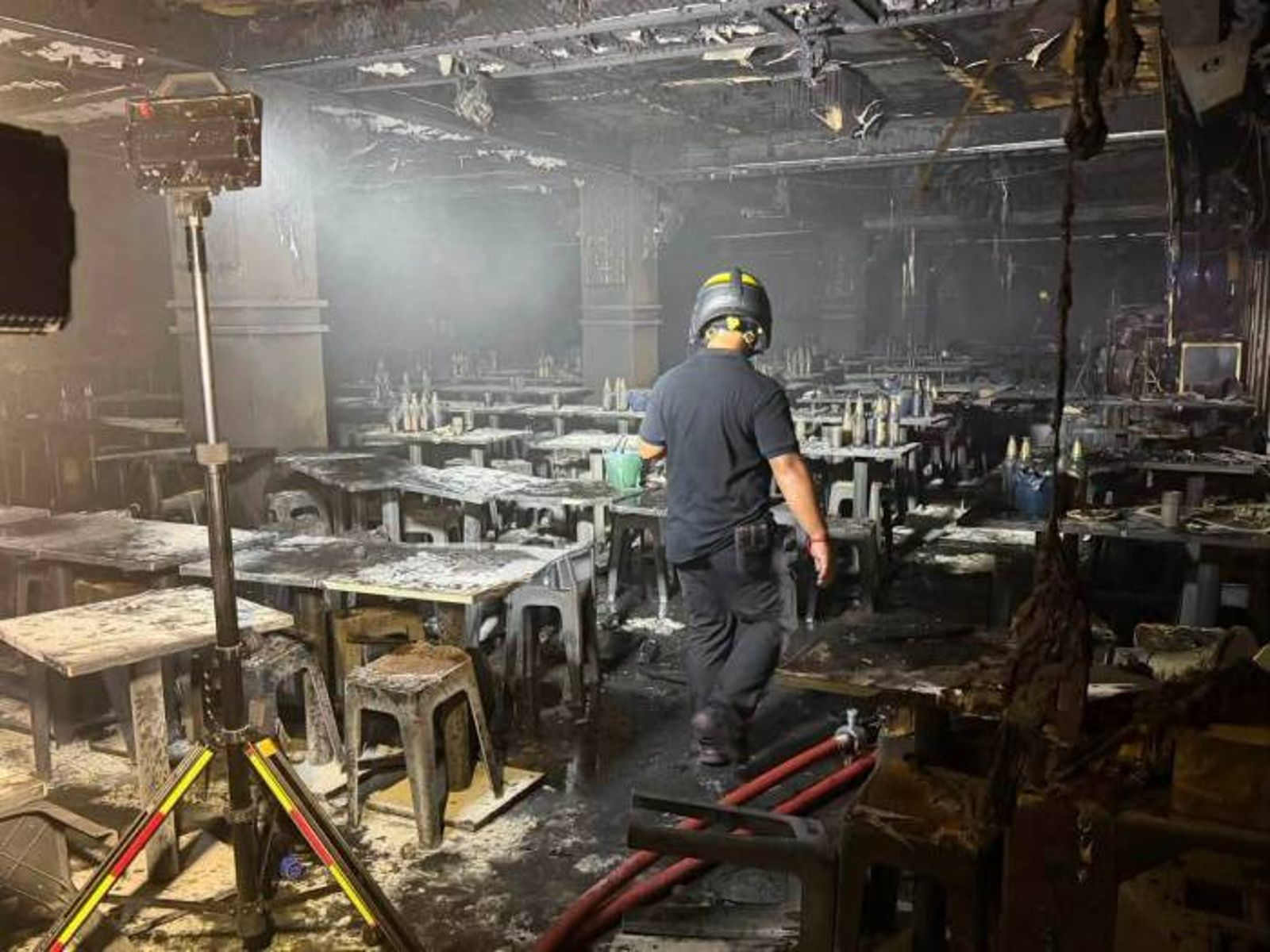 曼谷酒吧大火釀27死!駐唱女歌手當場遭炸飛 倖存者憶40分鐘逃生經歷