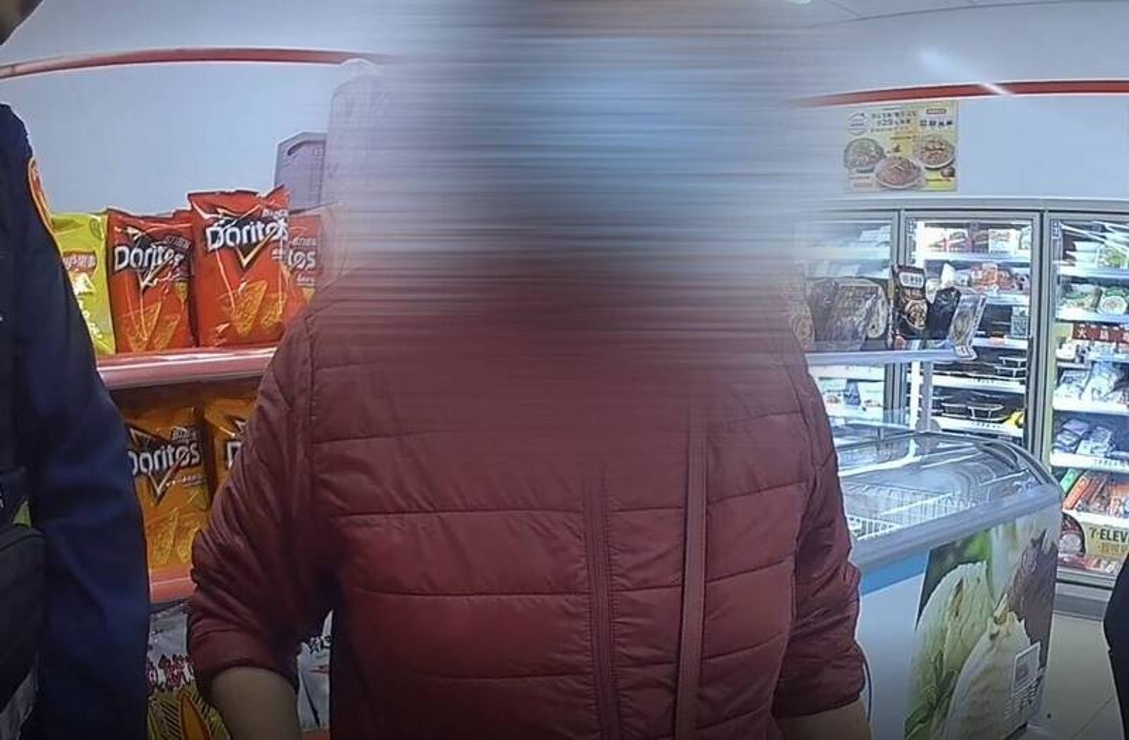 7旬嬤戀上男網友　超商急買3萬點數保證金換見一面