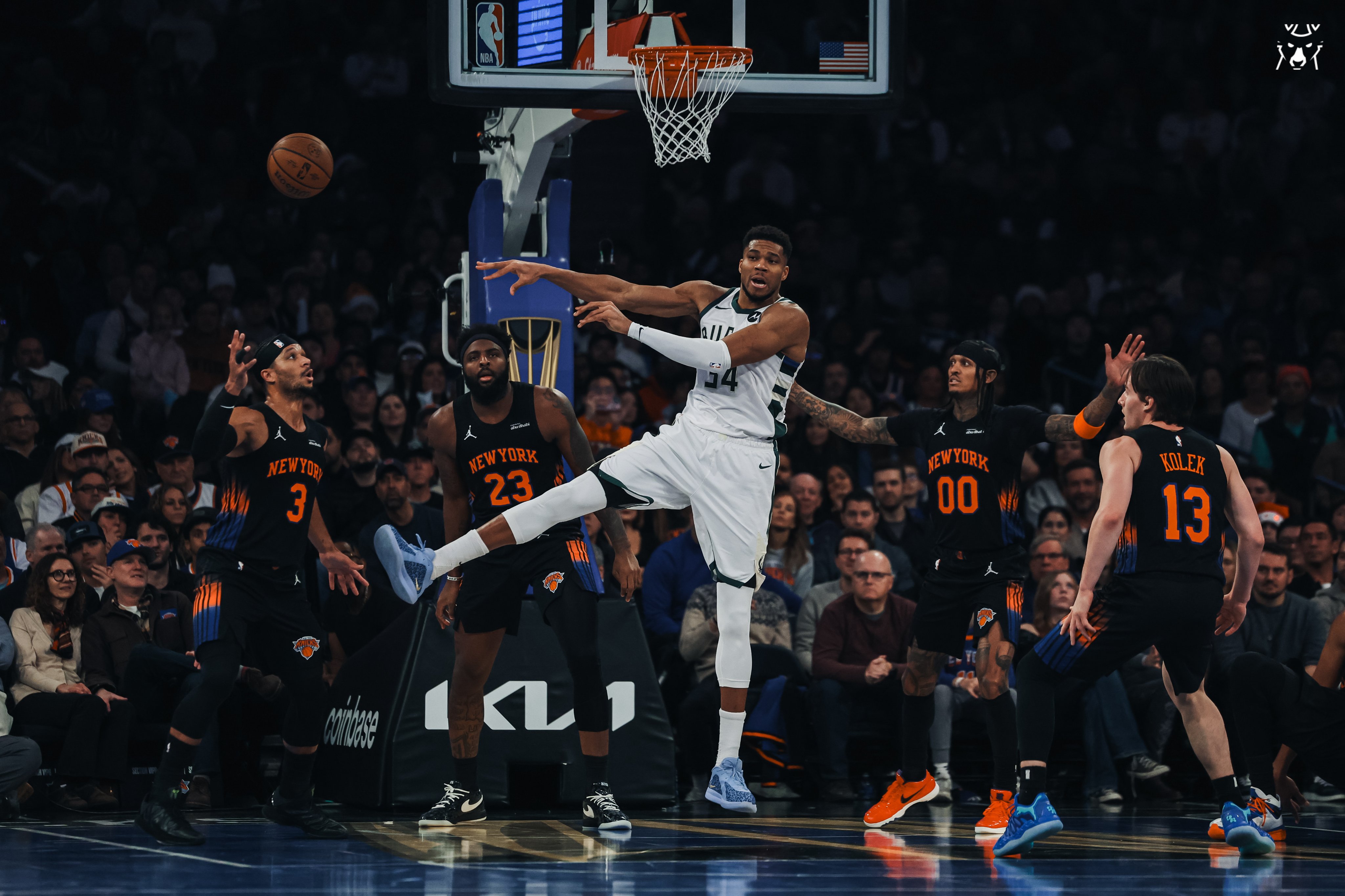 公鹿頭痛！字母哥傷勢確認右小腿拉傷　缺陣2至4週恐無緣MVP資格