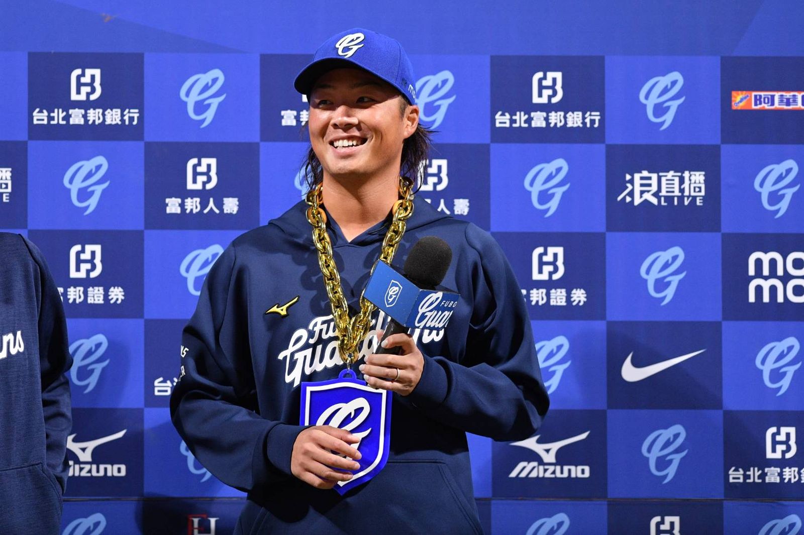 鈴木駿輔7局失1分飆9K！葉子霆三壘安打清壘　富邦悍將7比1痛擊統一獅