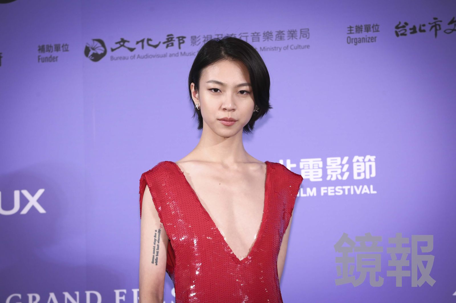 北影入圍2大獎!26歲馬士媛「又紅又亮」深V登場認了:很怕走光 金曲男友甜喊「寶貝加油」打氣