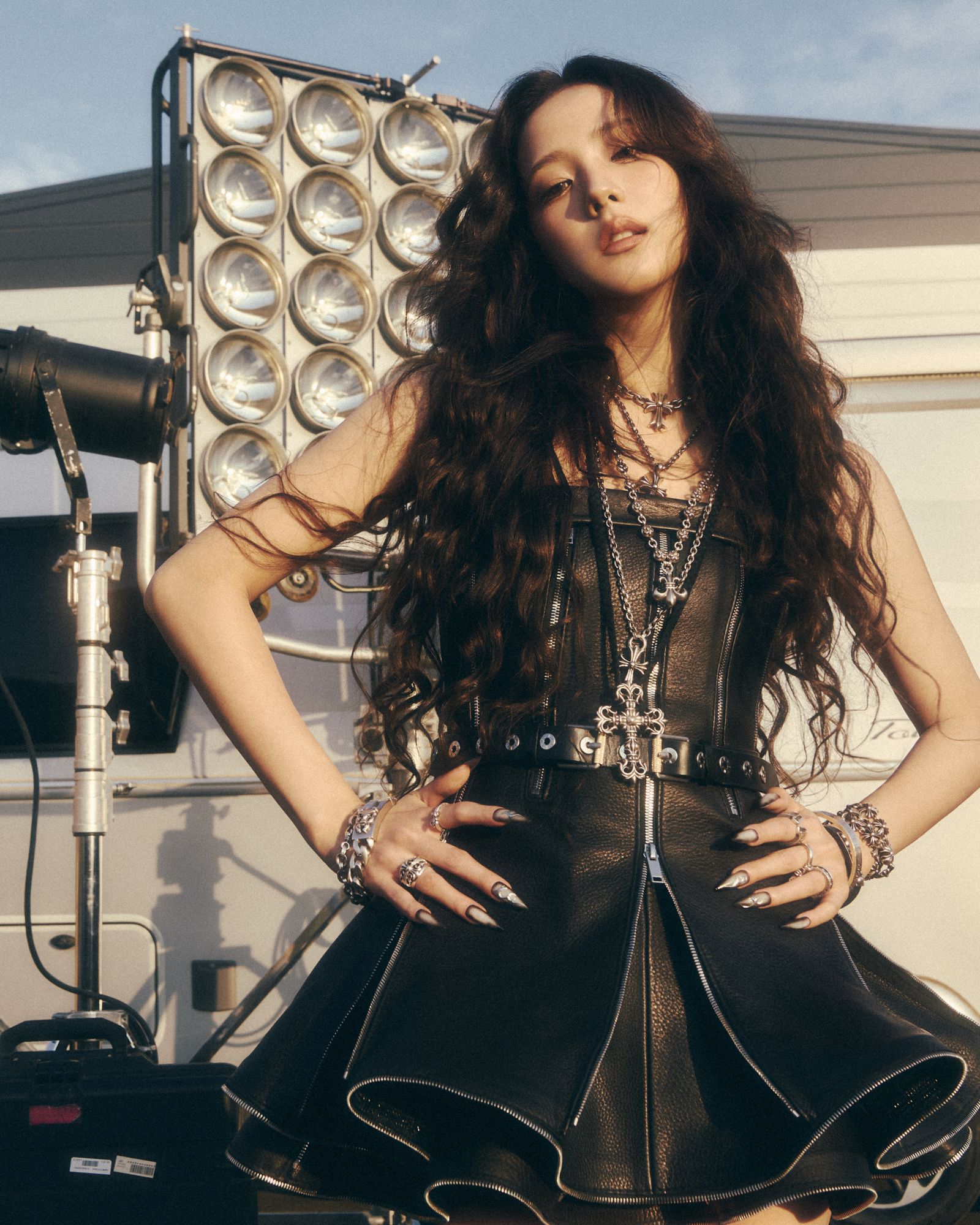 Jisoo的周邊商品將限期在網路開售。寬魚國際提供