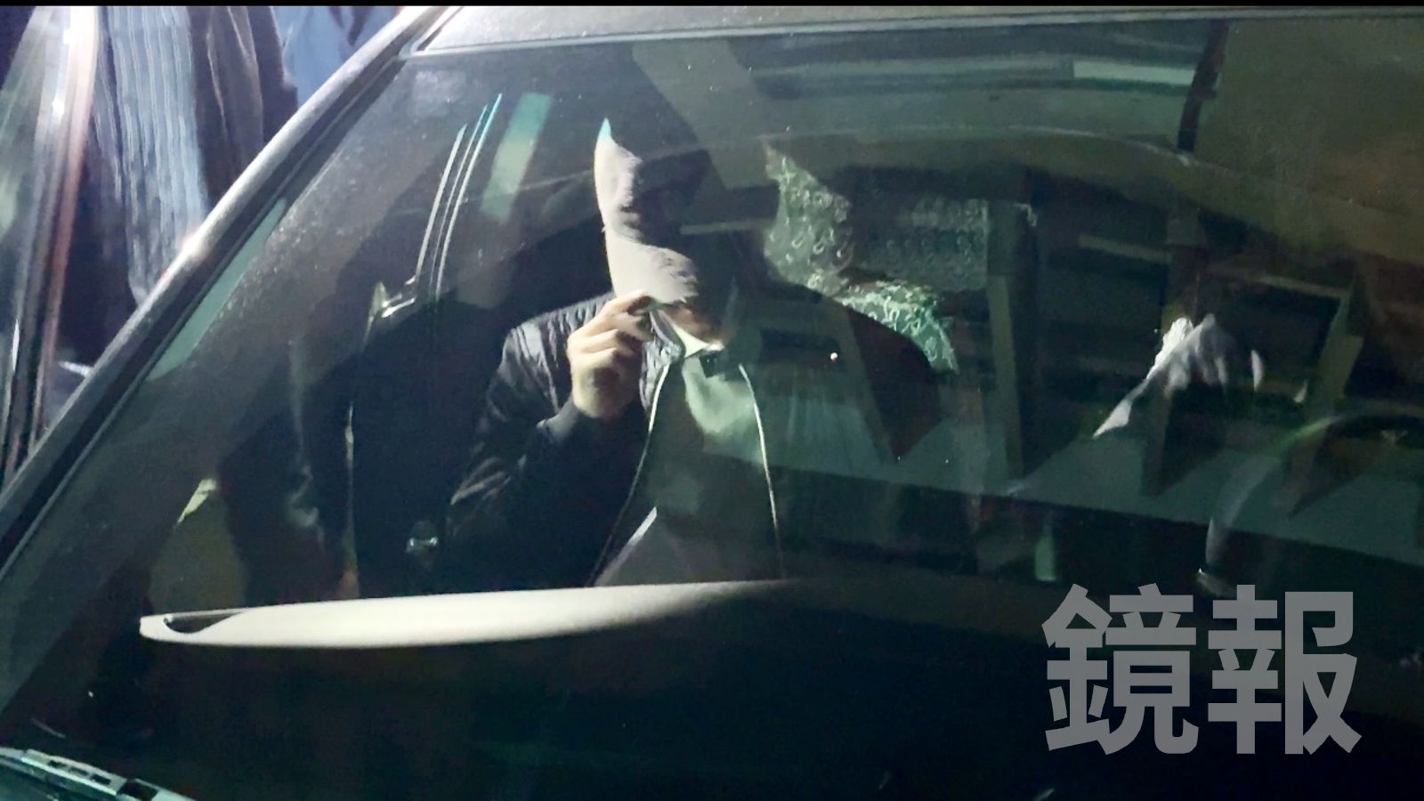 新北刑大趙姓偵查員複訊後5萬元交保。呂健豪攝