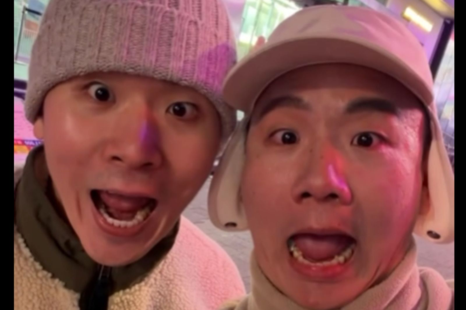 阿翰合體「龍鬚糖小哥」拍片！撞臉長太像　網笑「夢幻聯動」：差點認不出來