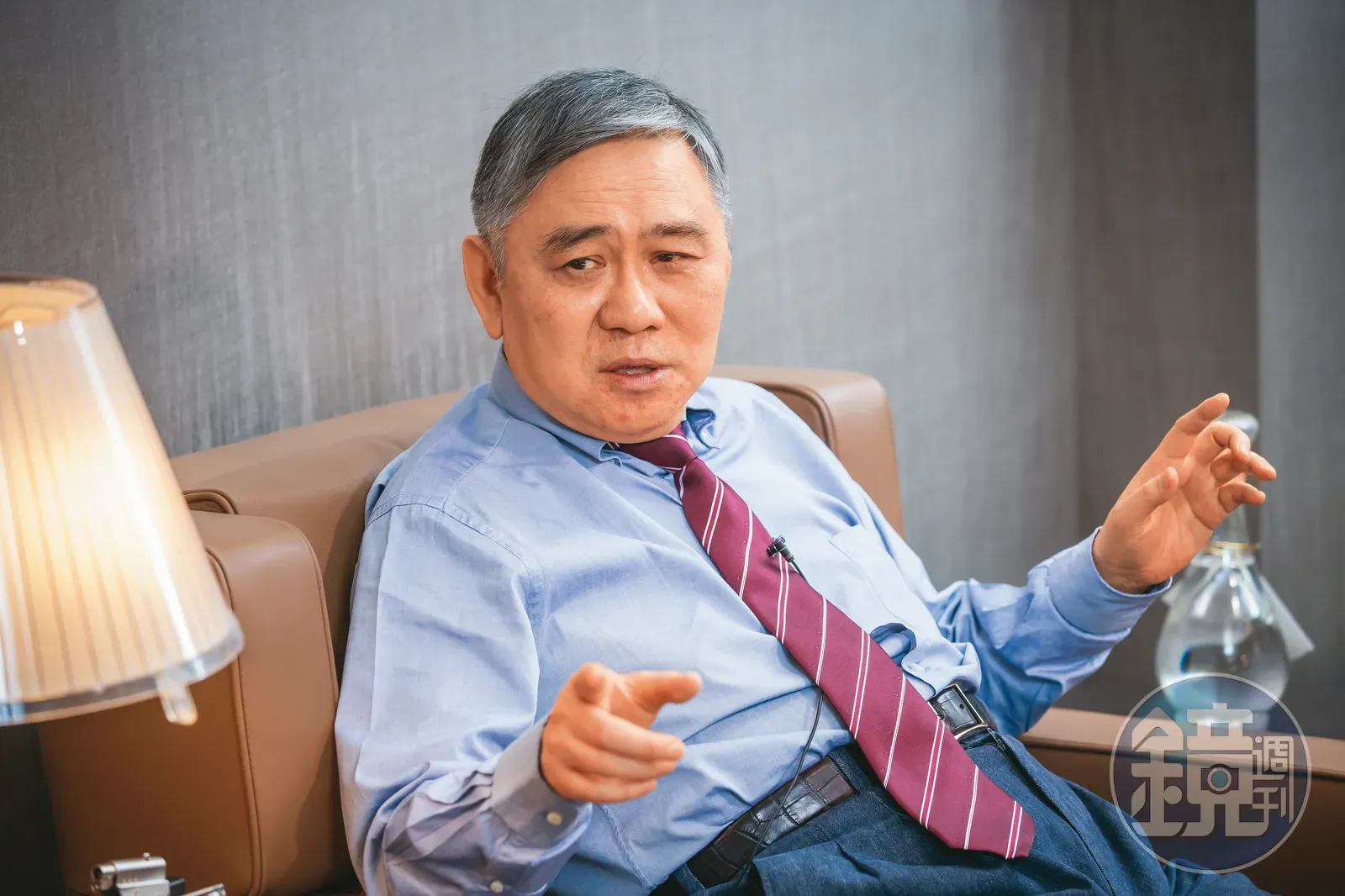 王文洋曾為了見兒子王銓勵一面,不惜對交往過20多年的呂安妮提出告訴。圖/翻攝《鏡週刊》