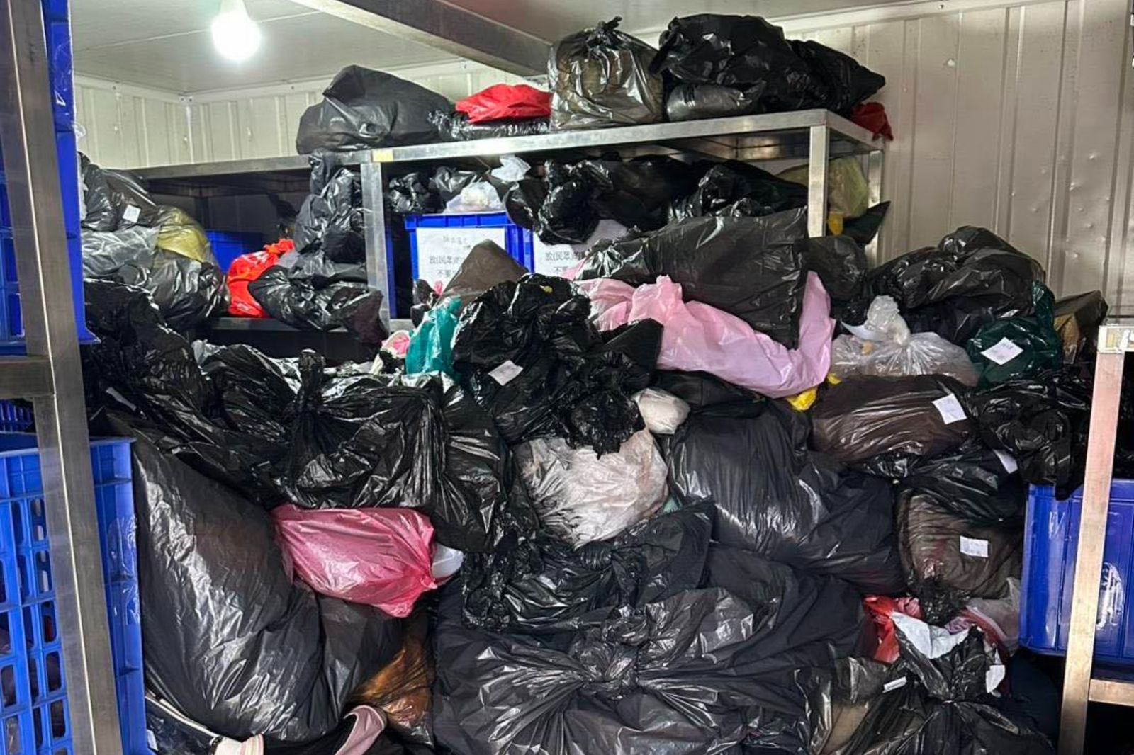 北市動物之家「屍體山」堆好幾個月　動保處認了「廠商銜接不及」