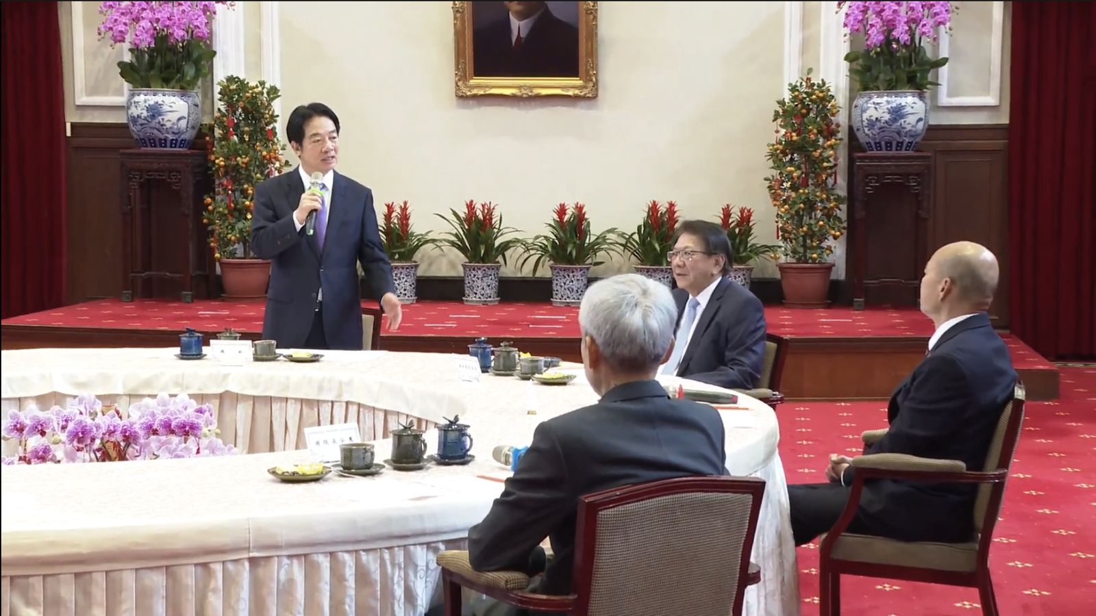 五院院長茶敘「核桃糕金桔茶」上桌　賴清德感謝韓國瑜跨出化解第一步