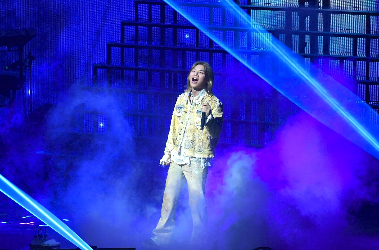 大聲稱讚台灣粉絲最棒，一開場就大秀精彩歌舞。COME ON JKSSP提供