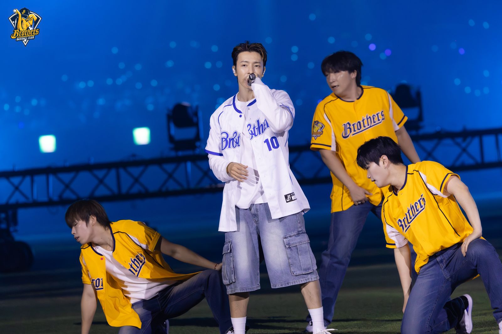 SJ-D&E 東海賽後表演。中信兄弟提供