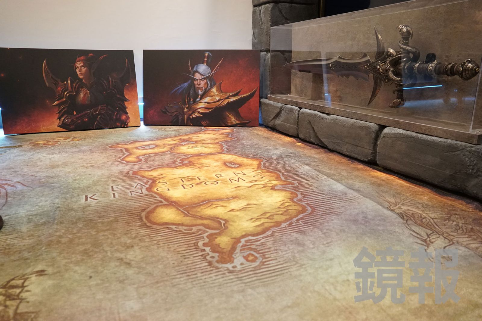 魔獸主題房利用石磚壁貼、復古家具以及印有艾澤拉斯世界的地毯，營造出濃厚的遊戲氛圍 。