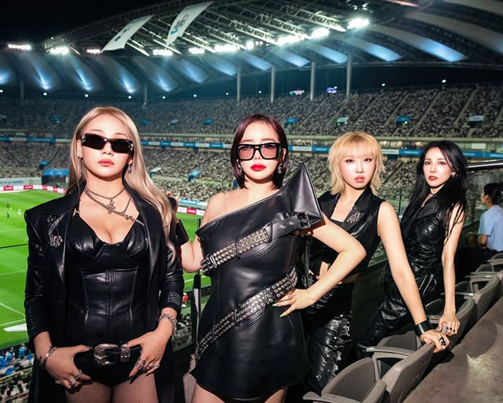 CL（左起）、朴春、Minzy、Dara去年重啟2NE1活動，但朴春已在8月因健康因素休息中。翻攝IG@chaelincl