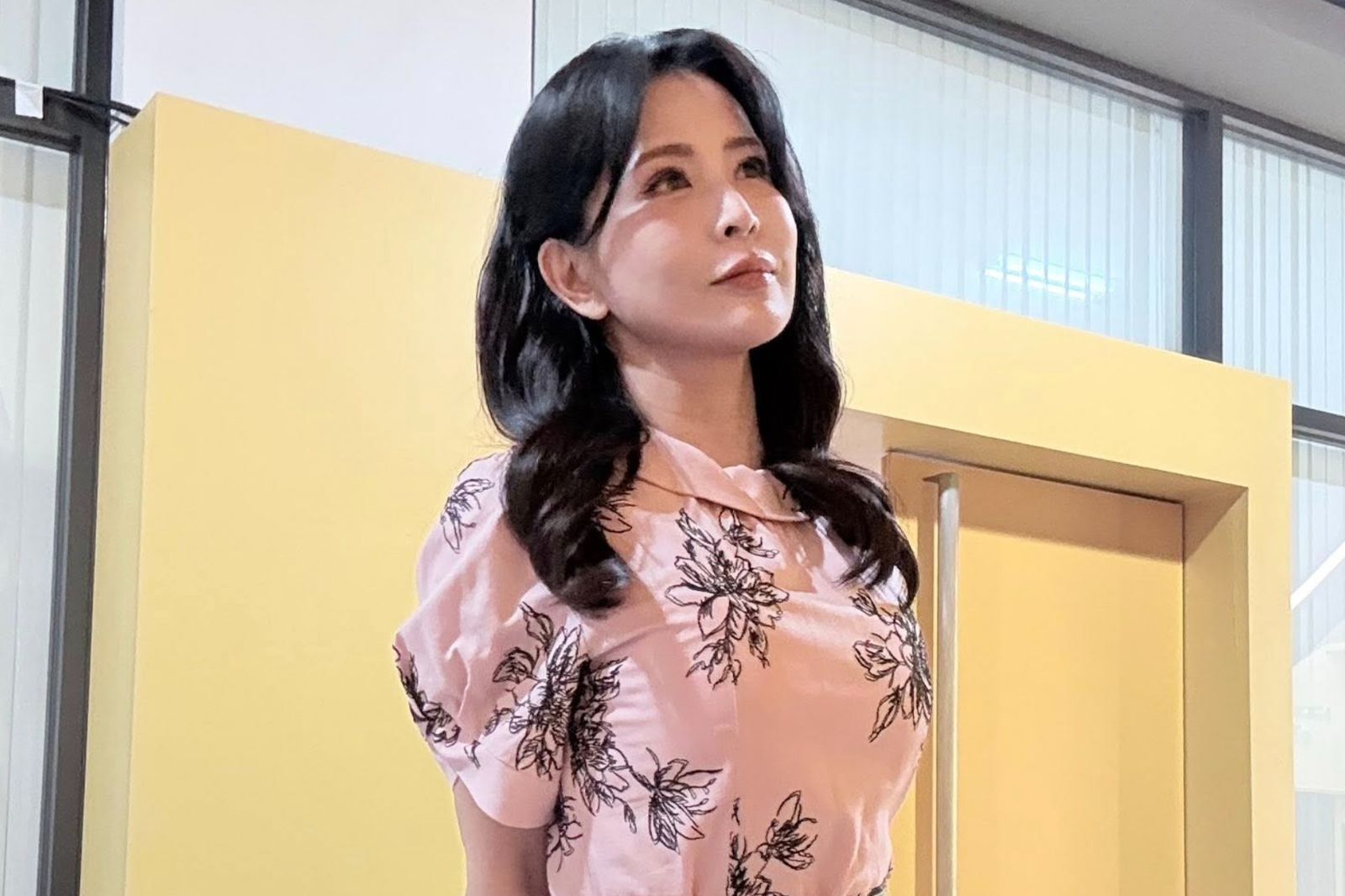 48歲8點檔女星報喜宗教研究所論文獲特優 認了曾經迷惘!感謝九天玄女娘娘一路護持