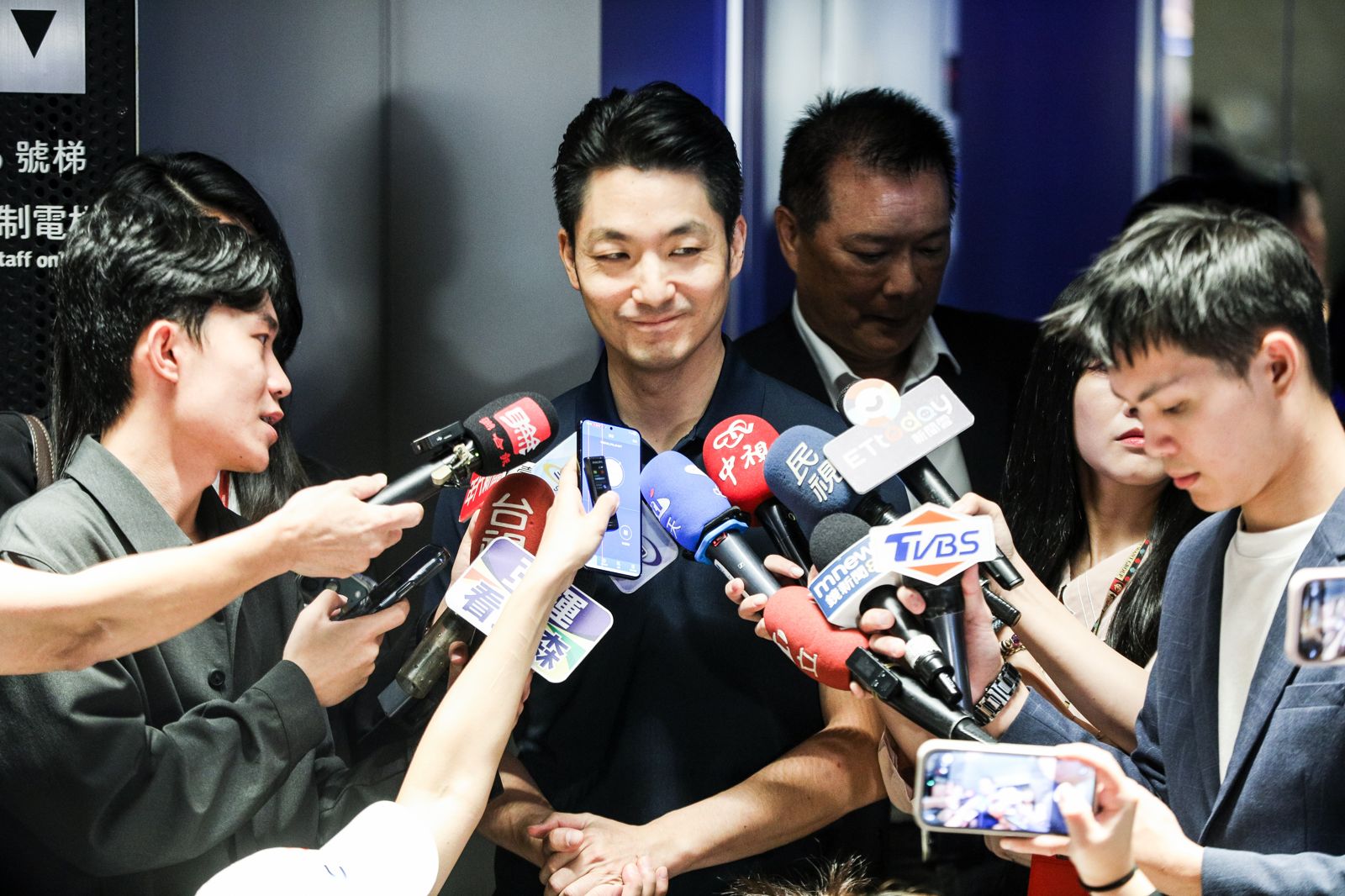 當蔣萬安逐漸被放進更高層級的政治想像，評價標準自然會改變。攝影鄒保祥 