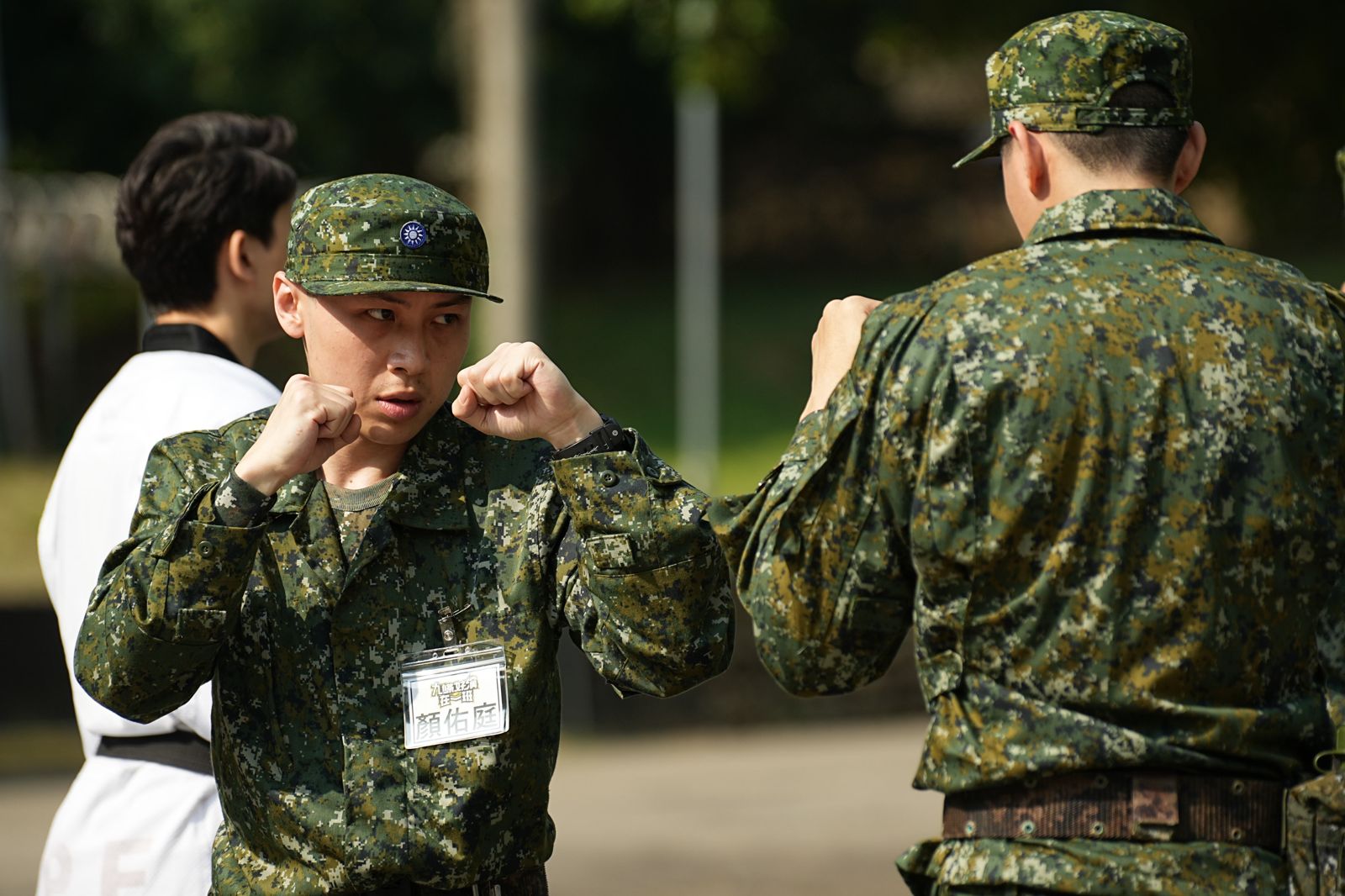 顏佑庭對打時臉上沒有自信。台視提供